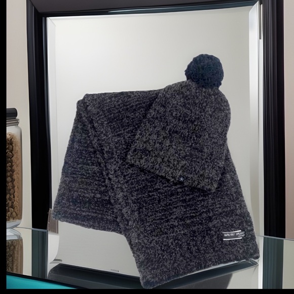 Barefoot Dreams CozyChic Pom Pom Beanie Hat & Scarf Gift Set Carbon Black NWT main image 12